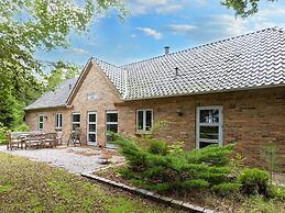 8 Person Holiday Home in Thyholm