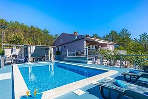 Grace Comfortable Holiday Residence