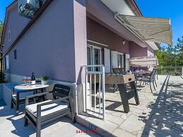 Grace Comfortable Holiday Residence