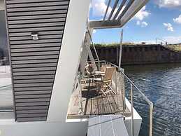 Home Port Comfortable Holiday Residence