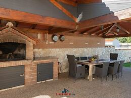 Jana 2 Comfortable Holiday Residence