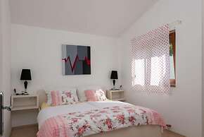 Jana 2 Comfortable Holiday Residence