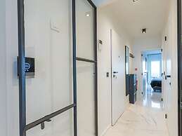 Luxury Apartment With Stunning sea Views