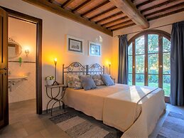 Spacious Peccioli Villa