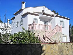 Belvilla by OYO Villa Josefina