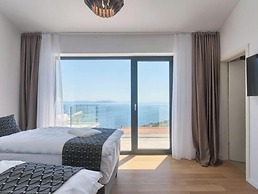 Villa Ateneum Comfortable Holiday Residence