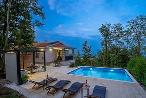Insa Comfortable Holiday Residence