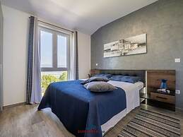 Insa Comfortable Holiday Residence