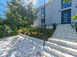 Insa Comfortable Holiday Residence