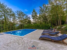 Insa Comfortable Holiday Residence