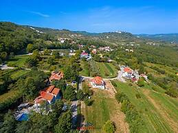 Insa Comfortable Holiday Residence