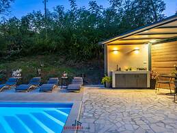 Insa Comfortable Holiday Residence