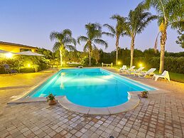 Elegant Villa, Selinunte Oasis