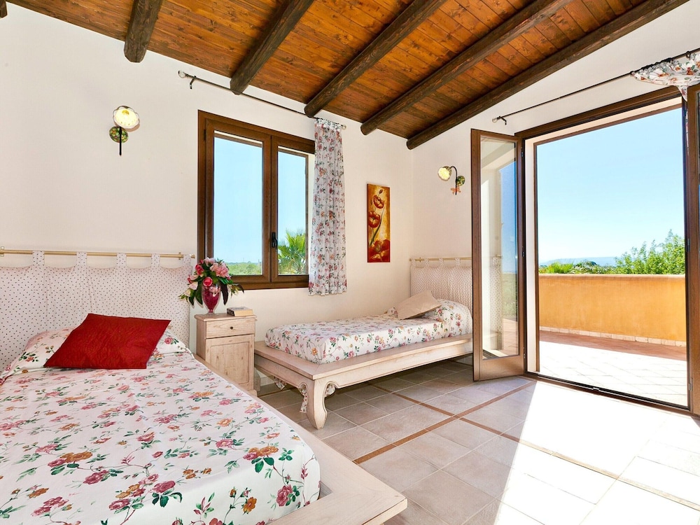 Elegant Villa, Selinunte Oasis