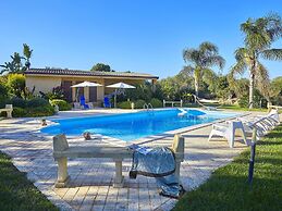 Elegant Villa, Selinunte Oasis