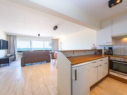 Apartment With Sunny Terrace and sea View