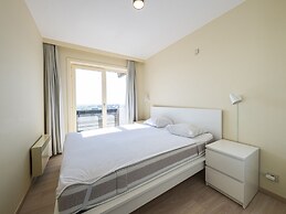 Apartment With Sunny Terrace and sea View