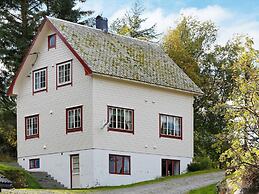 8 Person Holiday Home in Flatraket