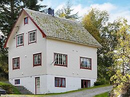8 Person Holiday Home in Flatraket