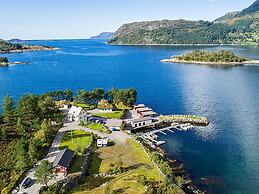 8 Person Holiday Home in Flatraket