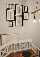 Birklund Modern Retreat