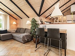 6 Person Holiday Home in Vaeggerlose