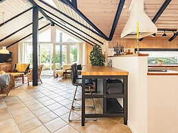 6 Person Holiday Home in Vaeggerlose