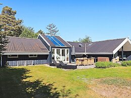 6 Person Holiday Home in Vaeggerlose