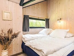 6 Person Holiday Home in Vaeggerlose