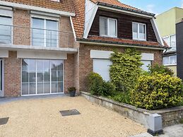 Modern Villa w/ Private Yard
