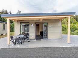 Ferienbungalows Nahe Kronenburger See mit Terrasse
