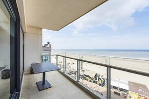 Beautiful Apartment by the sea