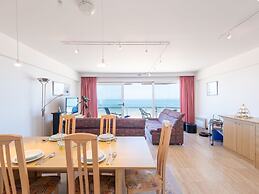 Bright Apartment With sea View