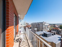 Bright Apartment With sea View