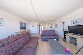 Bright Apartment With sea View