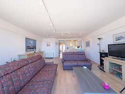 Bright Apartment With sea View