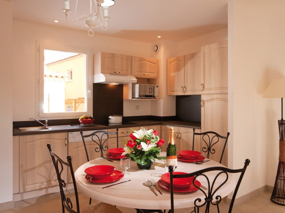 Charming Stay Near Sorgue