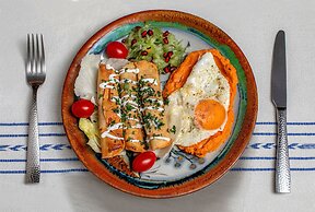 Zandoyo Bed & Breakfast