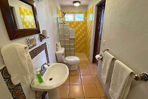 Zandoyo Bed & Breakfast