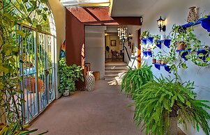Zandoyo Bed & Breakfast