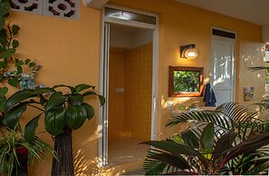 Zandoyo Bed & Breakfast