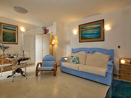Apartment Near Marina Castagneto Beach