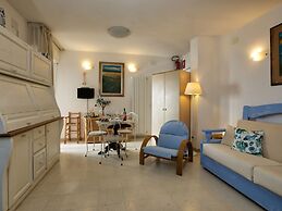 Apartment Near Marina Castagneto Beach