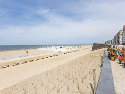 Bright Apartment With Frontal sea View