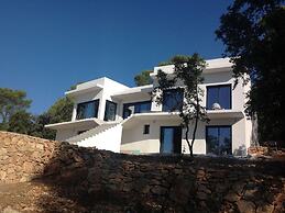 Villa in Lorgues With Private Pool