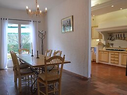 Rural Villa in Lorgues With a Private Pool