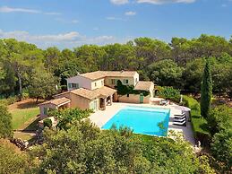 Rural Villa in Lorgues With a Private Pool