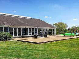 6 Person Holiday Park Home in Hemmet