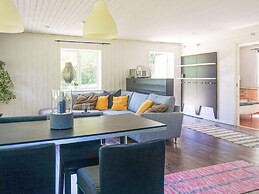 4 Star Holiday Home in Hallnas