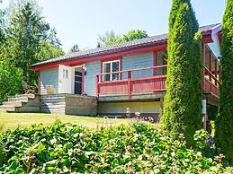 4 Star Holiday Home in Hallnas